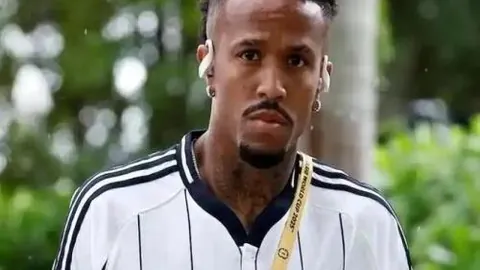 国足首发预测：塞尔吉尼奥、汪海健掌控中场，拜合拉木首发亮相